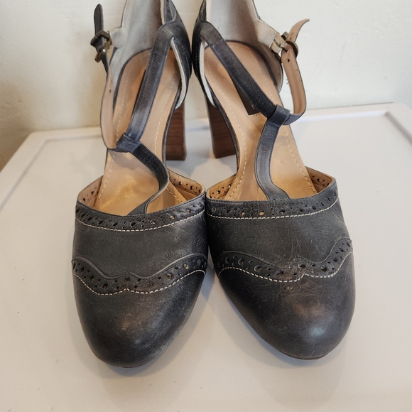 FRAU Itlaian Handmade T strap Maryjane Leather Heels - Picture 2 of 5